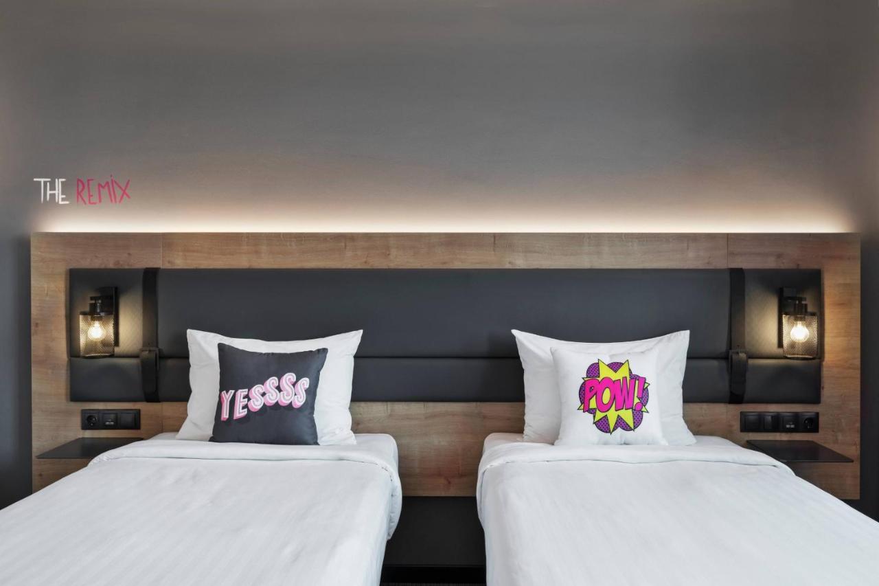 Moxy Bucharest Old Town Hotel Bagian luar foto